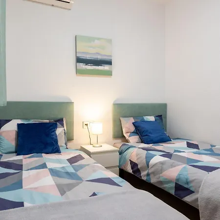 Ninfa - Wifi, Piscina, A/c, Lavadora, Silla De Ruedas Bienvenidas * Fuengirola